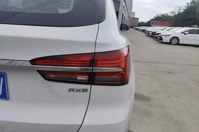 Roewe RX5 2022, 59900 км, за 7546 USD - фото 10