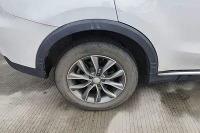 Roewe RX5 2022, 59900 км, за 7546 USD - фото 12