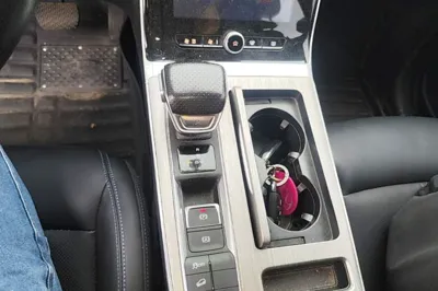 Roewe RX5 2022, 59900 км, за 7546 USD - фото 22