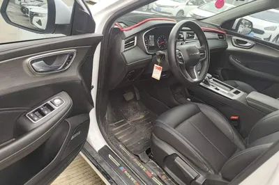 Roewe RX5 2022, 59900 км, за 7546 USD - фото 24