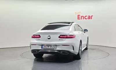 Mercedes-Benz E-Class 2021, 76001 км, за 30575.1 USD