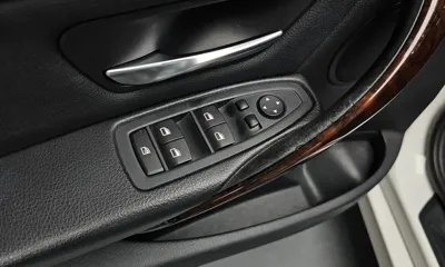 BMW 3-Series 2012, 154912 км, за 4266.77 USD - фото 16