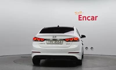 Hyundai Avante 2016, 183572 км, за 3898.25 USD