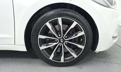 Hyundai Avante 2016, 183572 км, за 3898.25 USD
