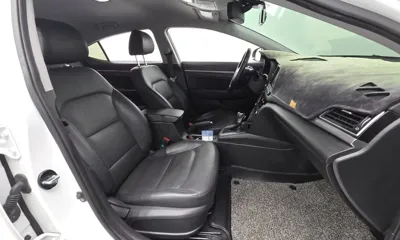 Hyundai Avante 2016, 183572 км, за 3872.92 USD - фото 11