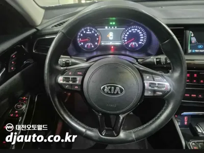 Kia K7 2019, 142404 км, за 8391.89 USD - фото 8