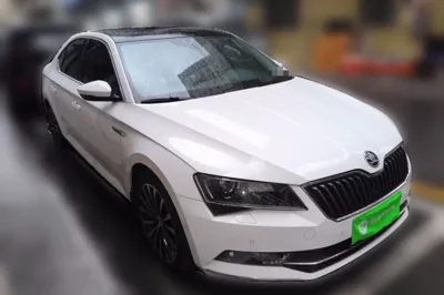 Skoda Superb 2018, 54400 км, за 10353 USD