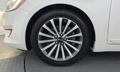 Kia K7 2012, 124432 км, за 2732.24 USD