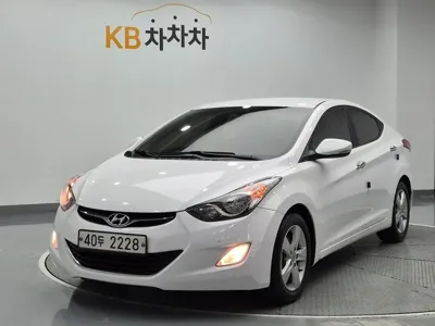 Hyundai Avante · 2013 год