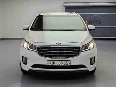 Kia Canival 2016, 94451 км, за 7614.55 USD
