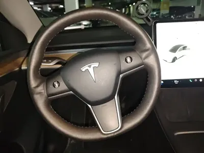 Tesla Model Y 2021, 37200 км, за 23948.33 USD