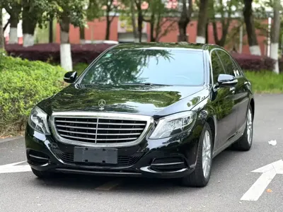 Mercedes-Benz S-Class · 2015 год