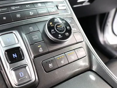 Hyundai Santafe 2023, 61484 км, за 19450.97 USD - фото 12
