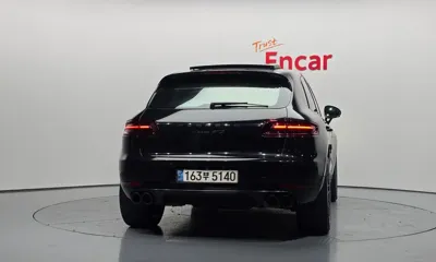 Porsche Macan 2018, 127377 км, за 21465.14 USD