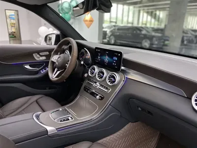 Mercedes-Benz GLC 2021, 54300 км, за 26014.8 USD - фото 8
