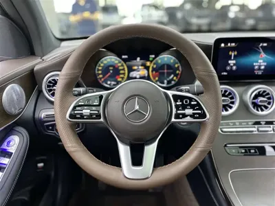 Mercedes-Benz GLC 2021, 54300 км, за 26014.8 USD - фото 13