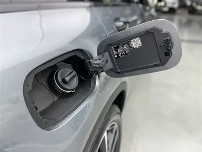 Mercedes-Benz GLC 2021, 54300 км, за 26014.8 USD - фото 27