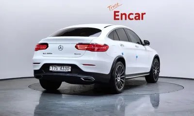 Mercedes-Benz GLC-Class 2018, 54796 км, за 19537.47 USD
