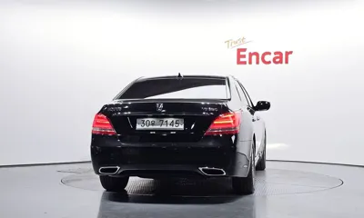 Hyundai Equus 2015, 159921 км, за 5185.77 USD