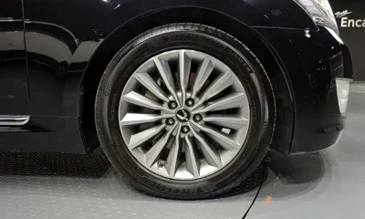 Hyundai Equus 2015, 159921 км, за 5185.77 USD