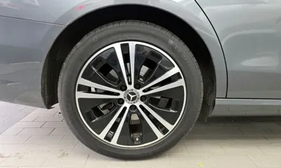 Mercedes-Benz E-Class 2021, 69995 км, за 19495.54 USD
