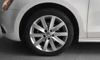 Volkswagen Jetta 2013, 95684 км, за 2921.1 USD