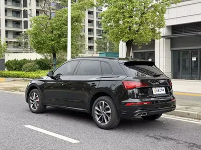 Audi Q5L 2024, 14000 км, за 30605.65 USD