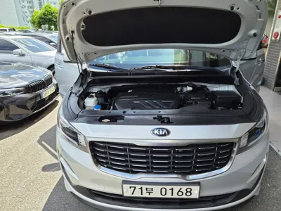 Kia Canival · 2020 год