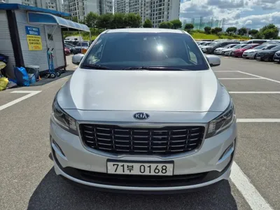 Kia Canival 2020, 74755 км, за 6761.19 USD