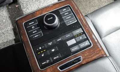 Hyundai Equus 2015, 158745 км, за 7811.47 USD - фото 19