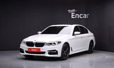BMW 5-Series · 2017 год