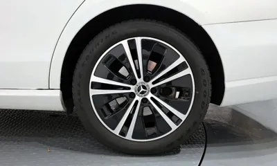 Mercedes-Benz E-Class 2021, 76271 км, за 23446.27 USD
