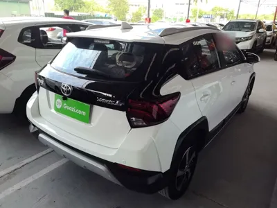 Toyota YARiS L Zhi Xuan 2021, 37400 км, за 9203 USD