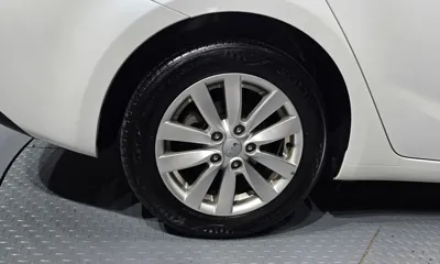 Kia K3 2015, 97277 км, за 4266.77 USD