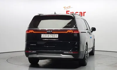 Kia Canival 2023, 61759 км, за 19491.24 USD