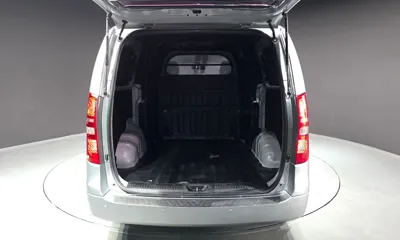 Hyundai Starex 2019, 139737 км, за 8736.18 USD - фото 20