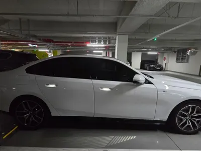 BMW 5-Series 2024, 17000 км, за 52816.86 USD