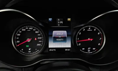 Mercedes-Benz C-Class 2017, 103271 км, за 9124.33 USD - фото 8
