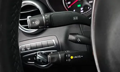 Mercedes-Benz C-Class 2017, 103271 км, за 9124.33 USD - фото 20