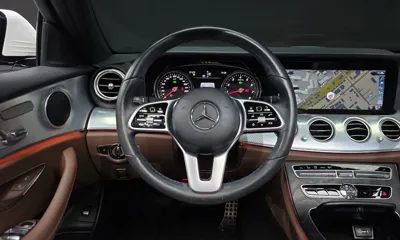 Mercedes-Benz E-Class 2020, 95070 км, за 14431.51 USD - фото 12