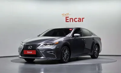 Lexus ES · 2017 год