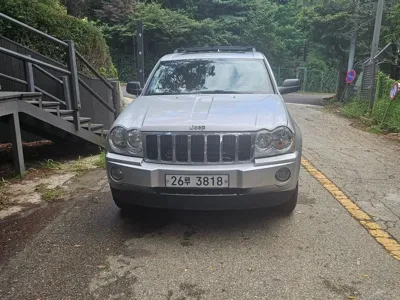 Jeep Cherokee 2007, 58000 км, за 9751.02 USD