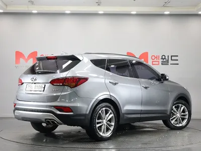 Hyundai Santafe 2016, 119796 км, за 7100.98 USD