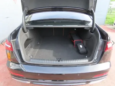 Audi A6 2021, 140309 км, за 16783.46 USD
