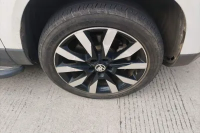 Skoda Karoq 2018, 72300 км, за 7401 USD - фото 8