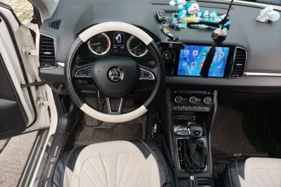Skoda Karoq 2018, 72300 км, за 7401 USD - фото 10