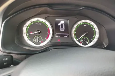 Skoda Karoq 2018, 72300 км, за 7401 USD - фото 11