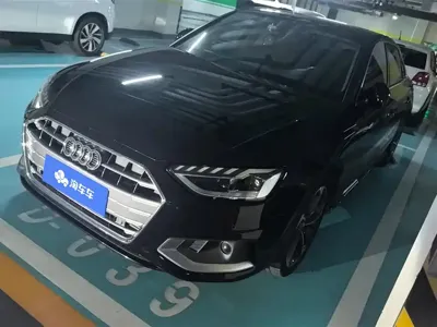 Audi A4L · 2021 год