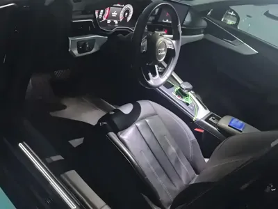 Audi A4L 2021, 74800 км, за 16723.38 USD - фото 9
