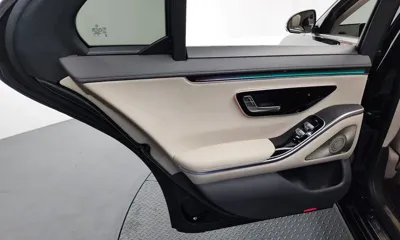 Mercedes-Benz S-Class 2021, 63827 км, за 48575.56 USD - фото 25